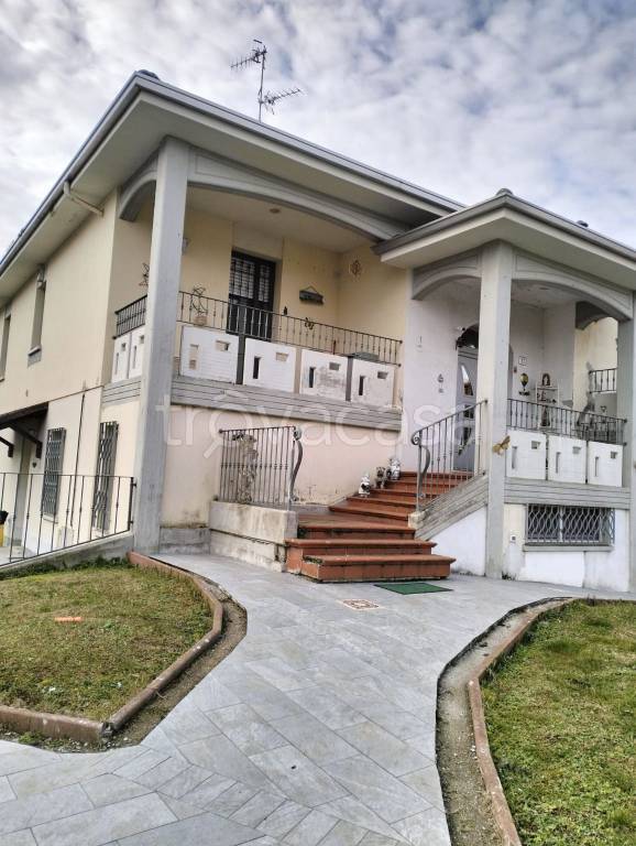 casa indipendente in vendita a Luzzara in zona Villarotta