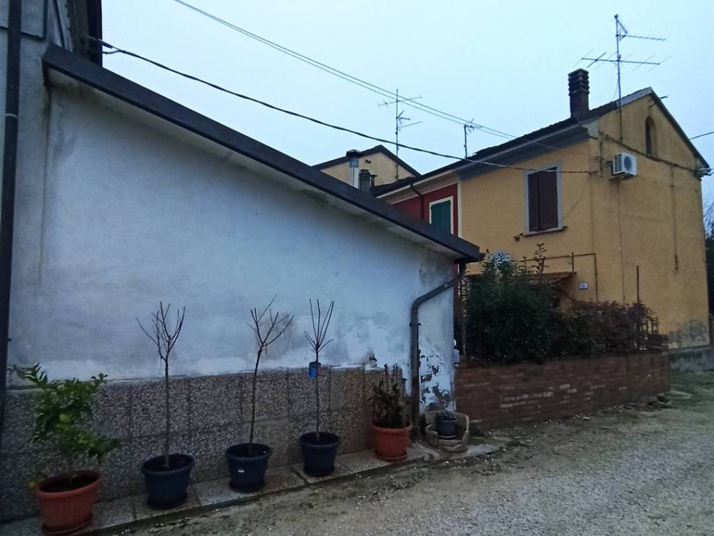 casa semindipendente in vendita a Luzzara