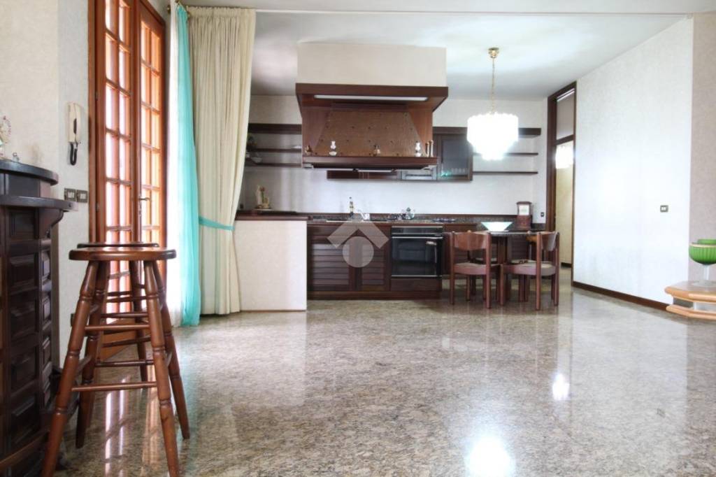 casa indipendente in vendita a Luzzara in zona Codisotto