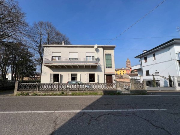casa indipendente in vendita a Luzzara