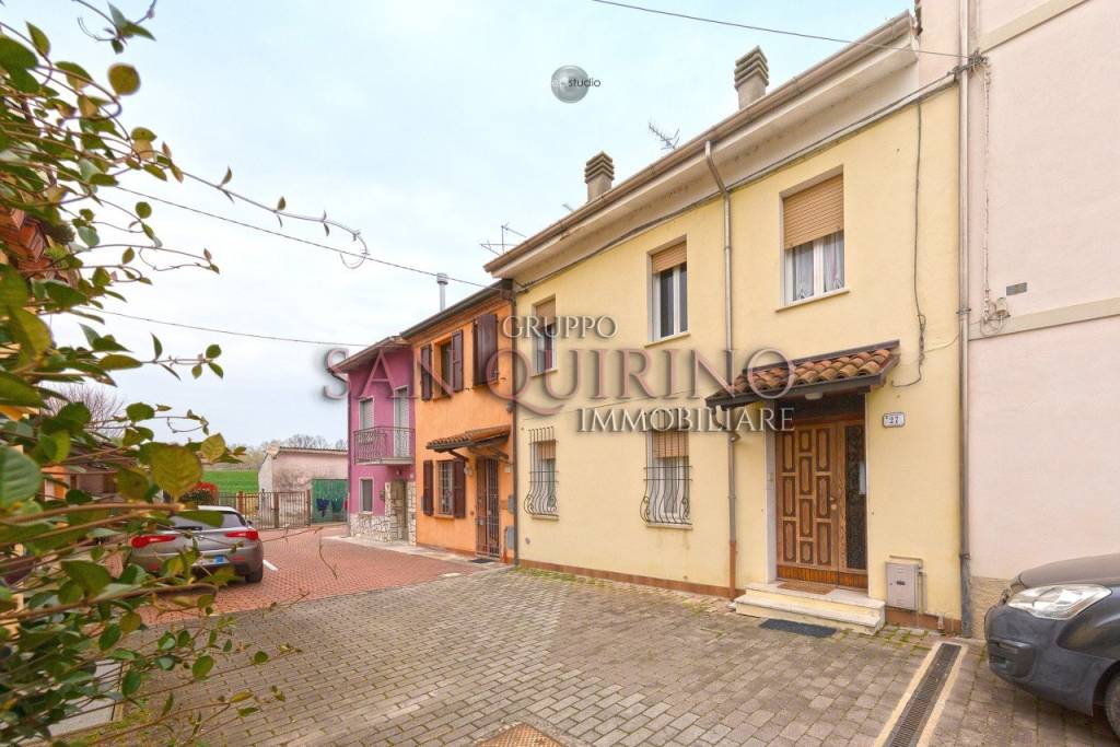 casa indipendente in vendita a Luzzara