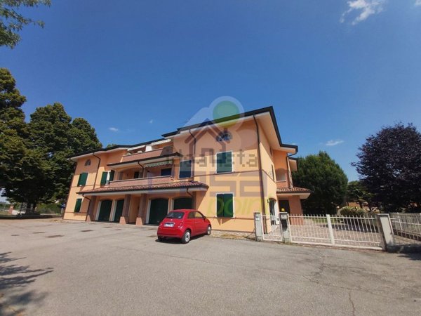 appartamento in vendita a Luzzara in zona Casoni