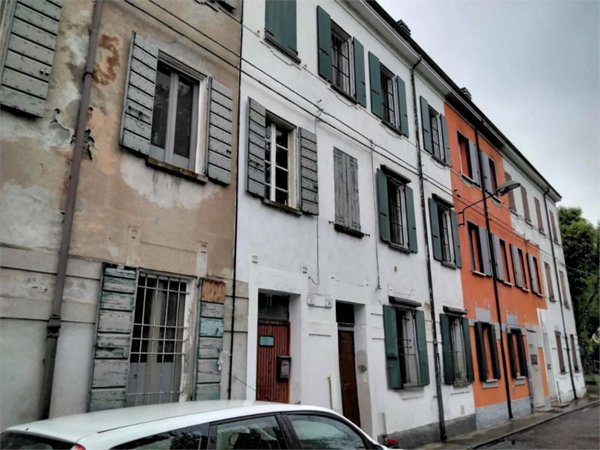 casa indipendente in vendita a Luzzara