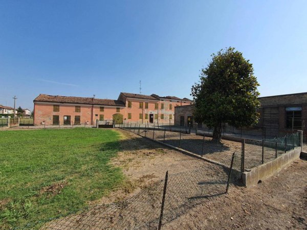 casa indipendente in vendita a Luzzara in zona Casoni
