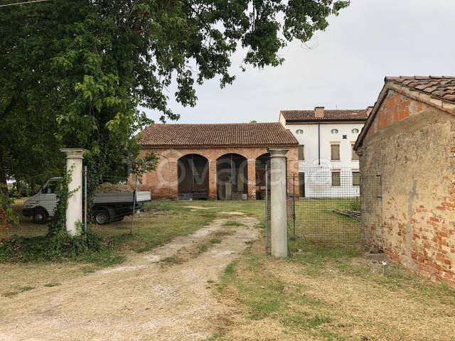 casa indipendente in vendita a Luzzara