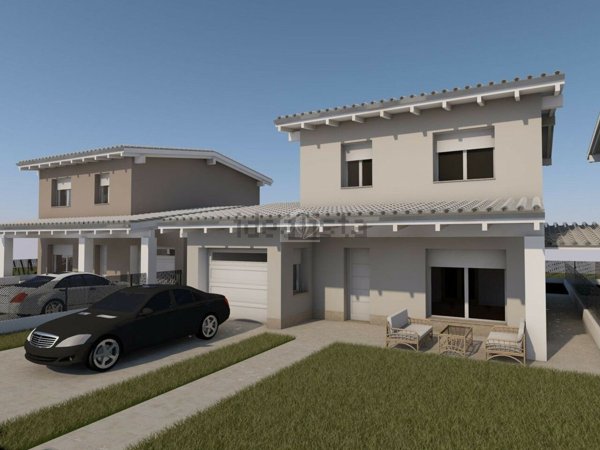 casa indipendente in vendita a Luzzara