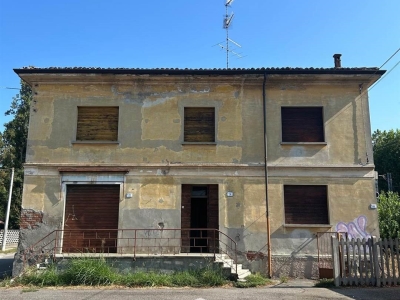 casa indipendente in vendita a Luzzara