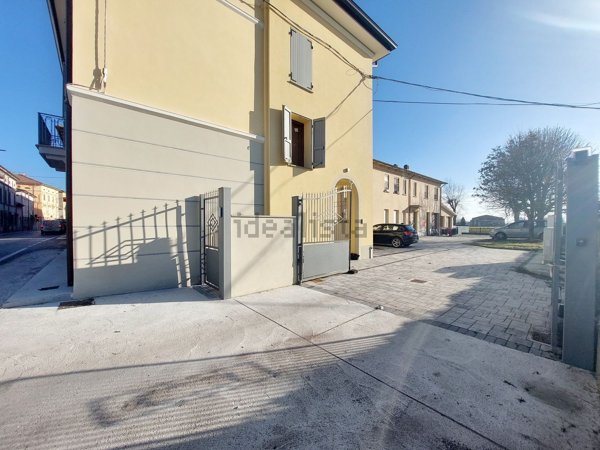 appartamento in vendita a Luzzara in zona Villarotta