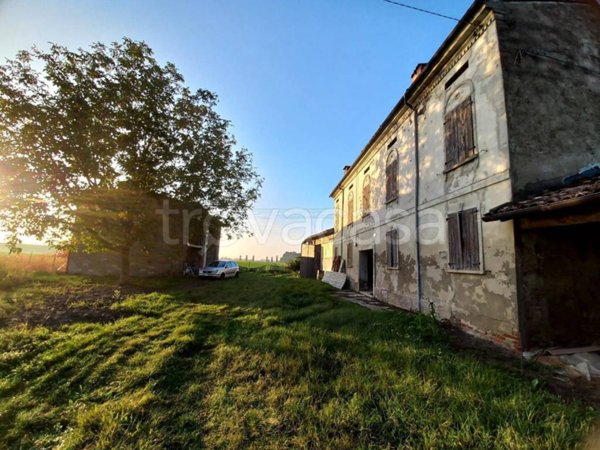 casa indipendente in vendita a Luzzara