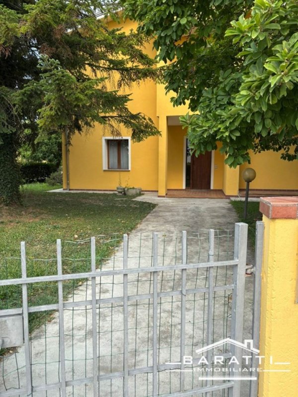 casa indipendente in vendita a Luzzara in zona Casoni