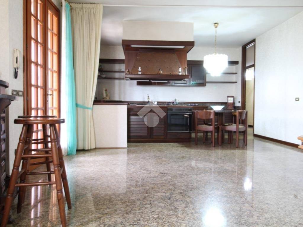 casa indipendente in vendita a Luzzara in zona Codisotto