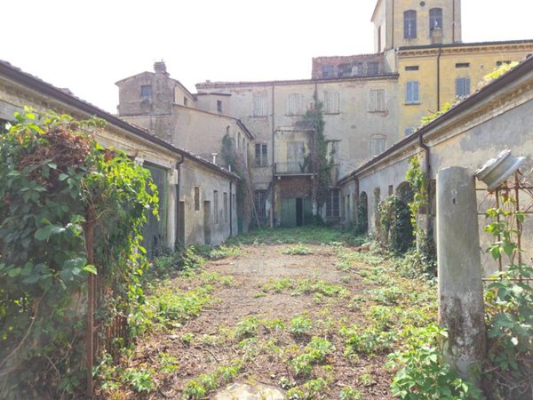 casa indipendente in vendita a Luzzara