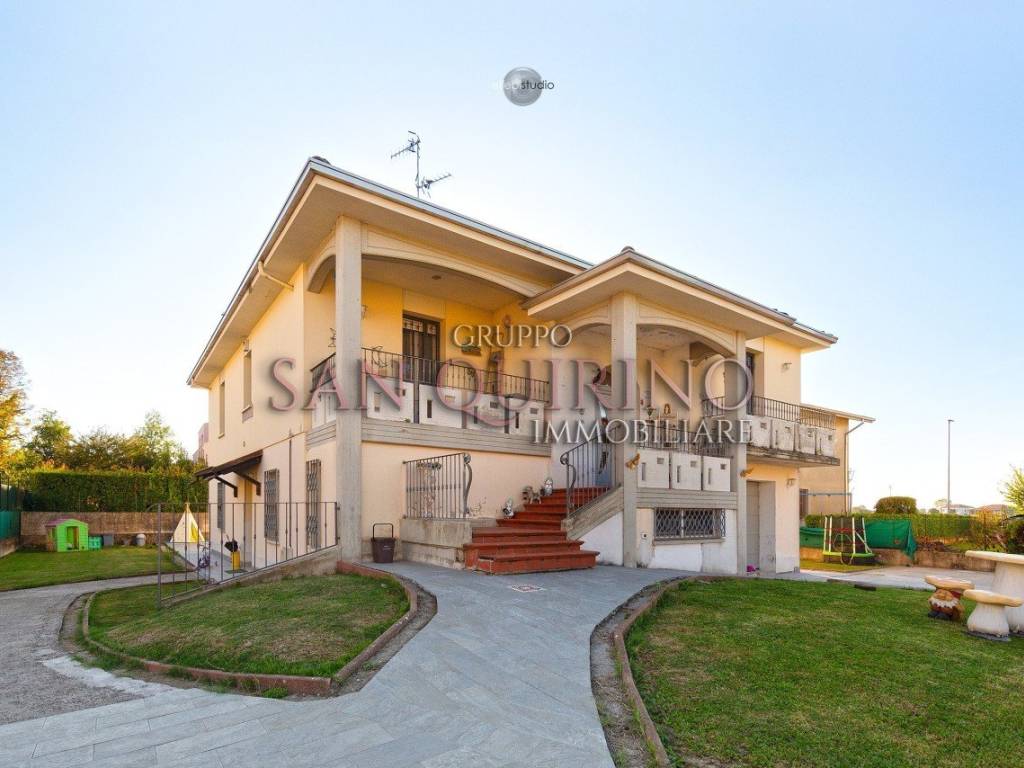 casa indipendente in vendita a Luzzara