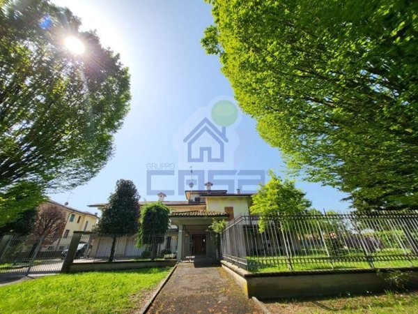 casa indipendente in vendita a Luzzara