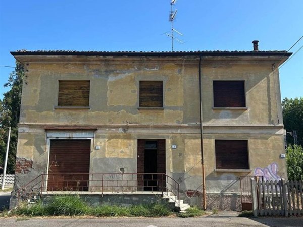 casa indipendente in vendita a Luzzara