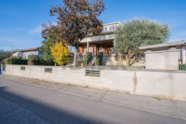 casa indipendente in vendita a Luzzara in zona Codisotto