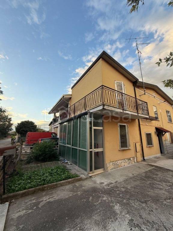 casa indipendente in vendita a Luzzara in zona Codisotto