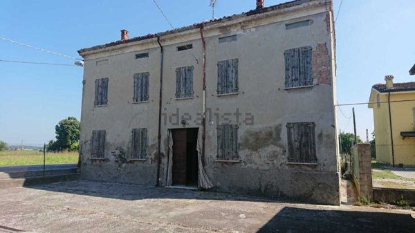 casa indipendente in vendita a Luzzara