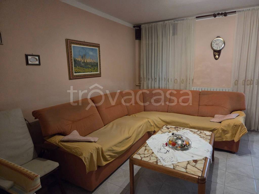 casa indipendente in vendita a Luzzara in zona Codisotto