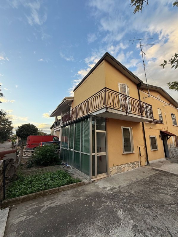 casa indipendente in vendita a Luzzara in zona Codisotto