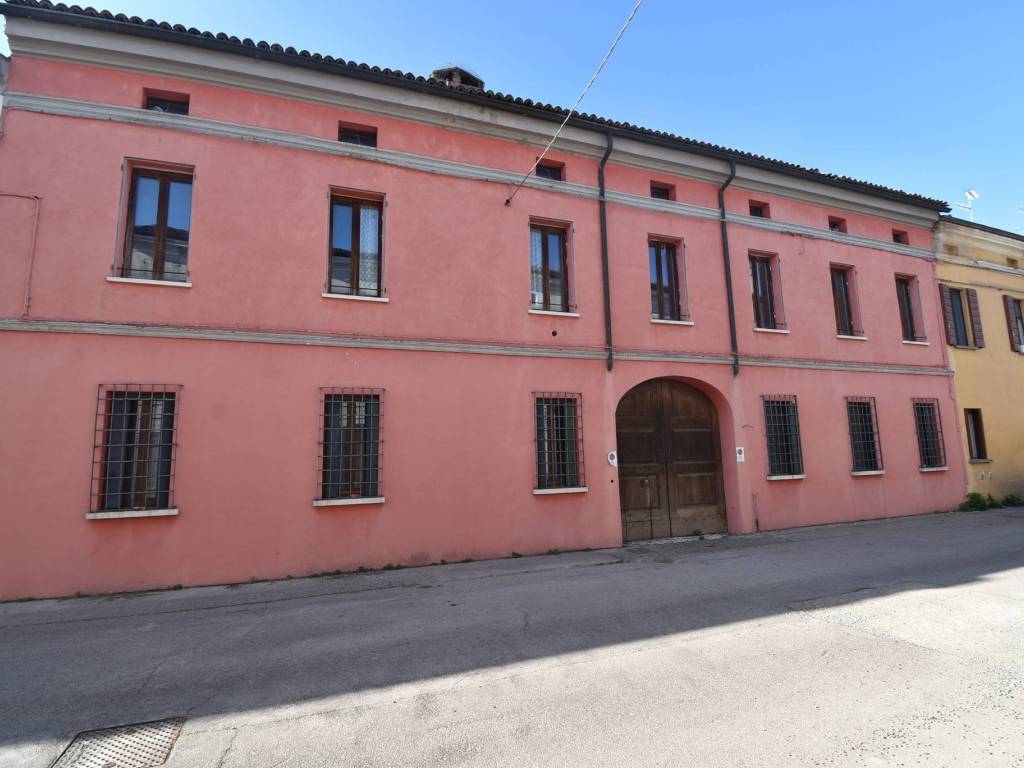 casa indipendente in vendita a Luzzara