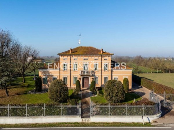 casa indipendente in vendita a Luzzara