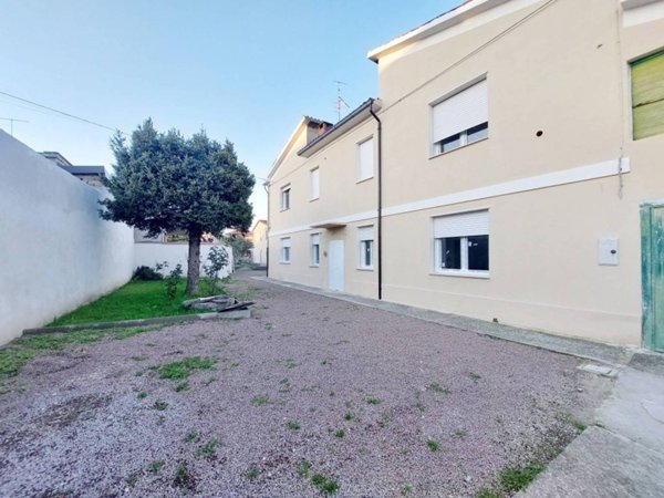 casa indipendente in vendita a Luzzara in zona Codisotto