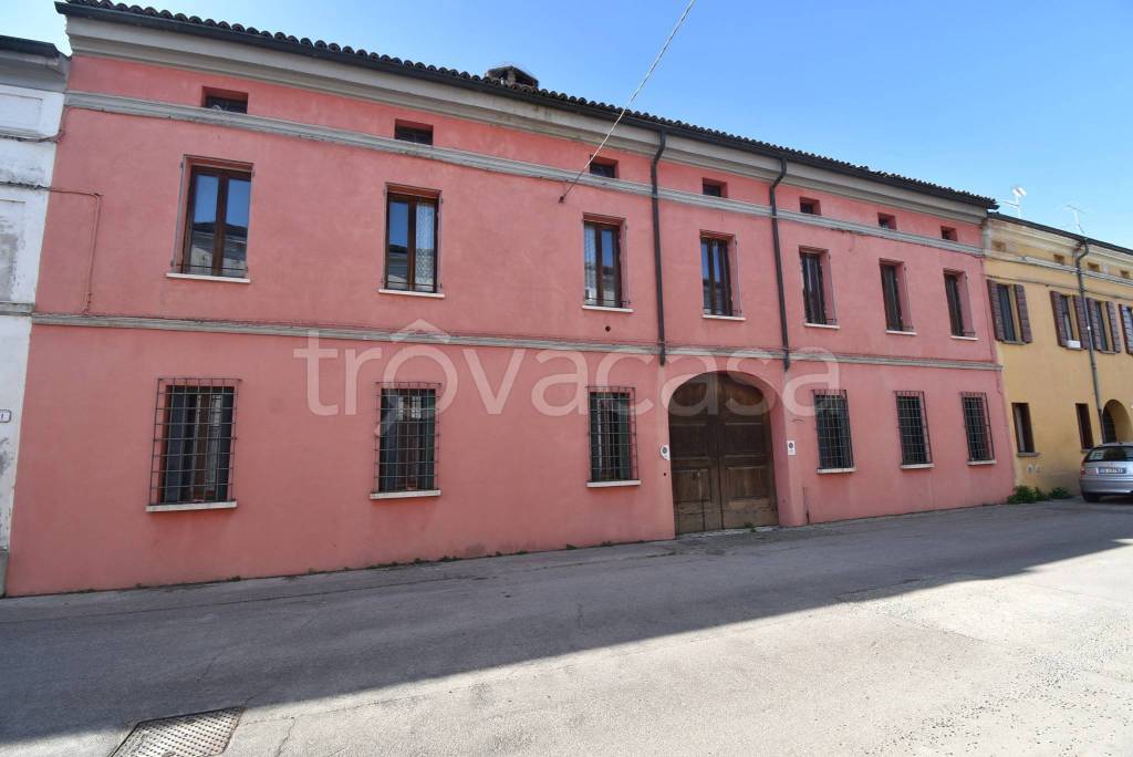 casa indipendente in vendita a Luzzara