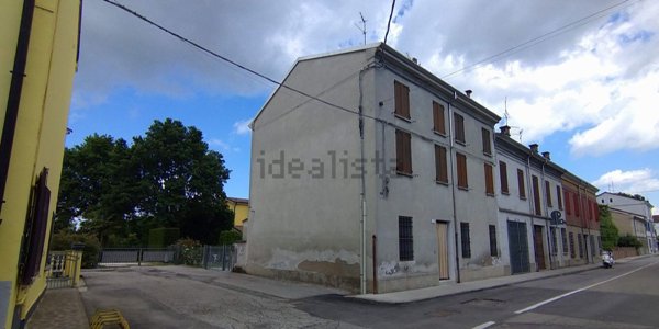 casa indipendente in vendita a Luzzara in zona Casoni