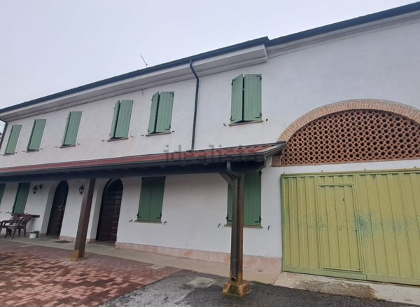 casa indipendente in vendita a Luzzara