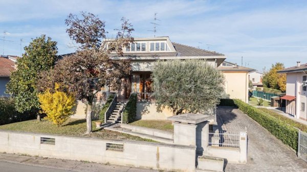 casa indipendente in vendita a Luzzara in zona Codisotto