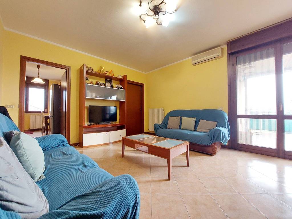 appartamento in vendita a Luzzara in zona Villarotta