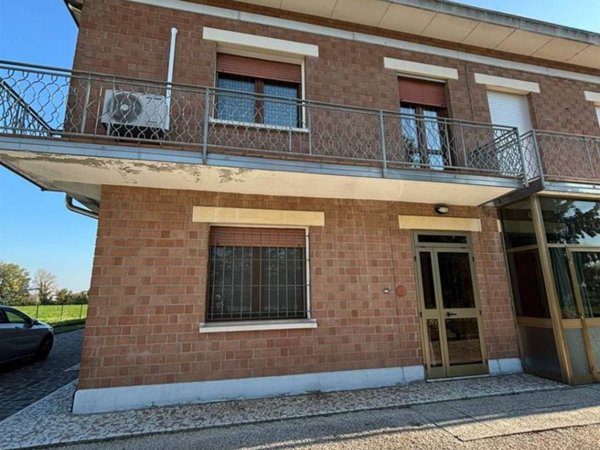 casa indipendente in vendita a Luzzara