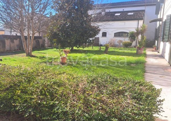 appartamento in vendita a Luzzara in zona Codisotto