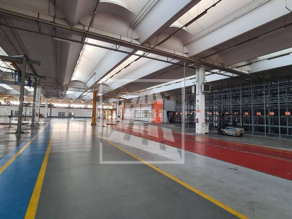 locale commerciale in vendita a Luzzara