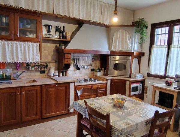 casa indipendente in vendita a Luzzara