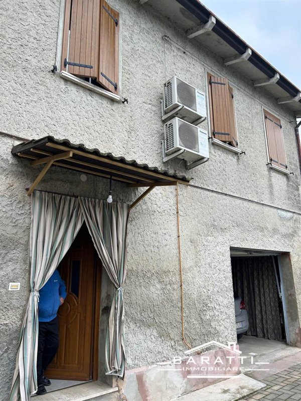 casa indipendente in vendita a Luzzara