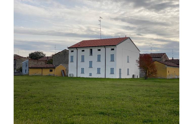 casa indipendente in vendita a Luzzara in zona Casoni