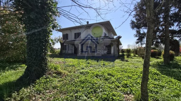 casa indipendente in vendita a Luzzara in zona Casoni