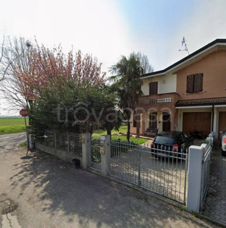 casa indipendente in vendita a Luzzara in zona Casoni