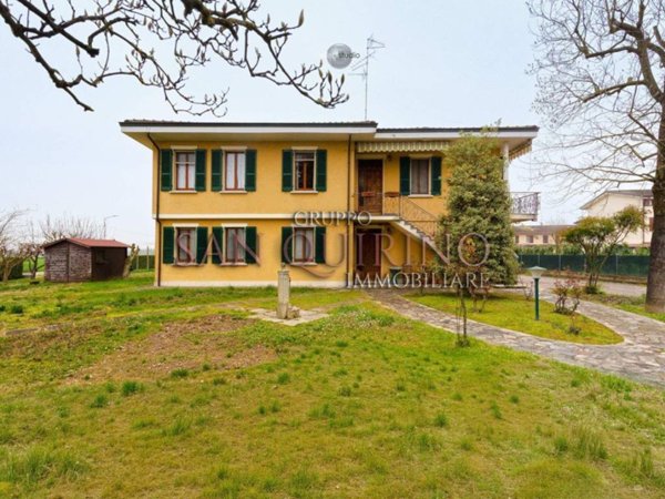 casa indipendente in vendita a Luzzara in zona Villarotta