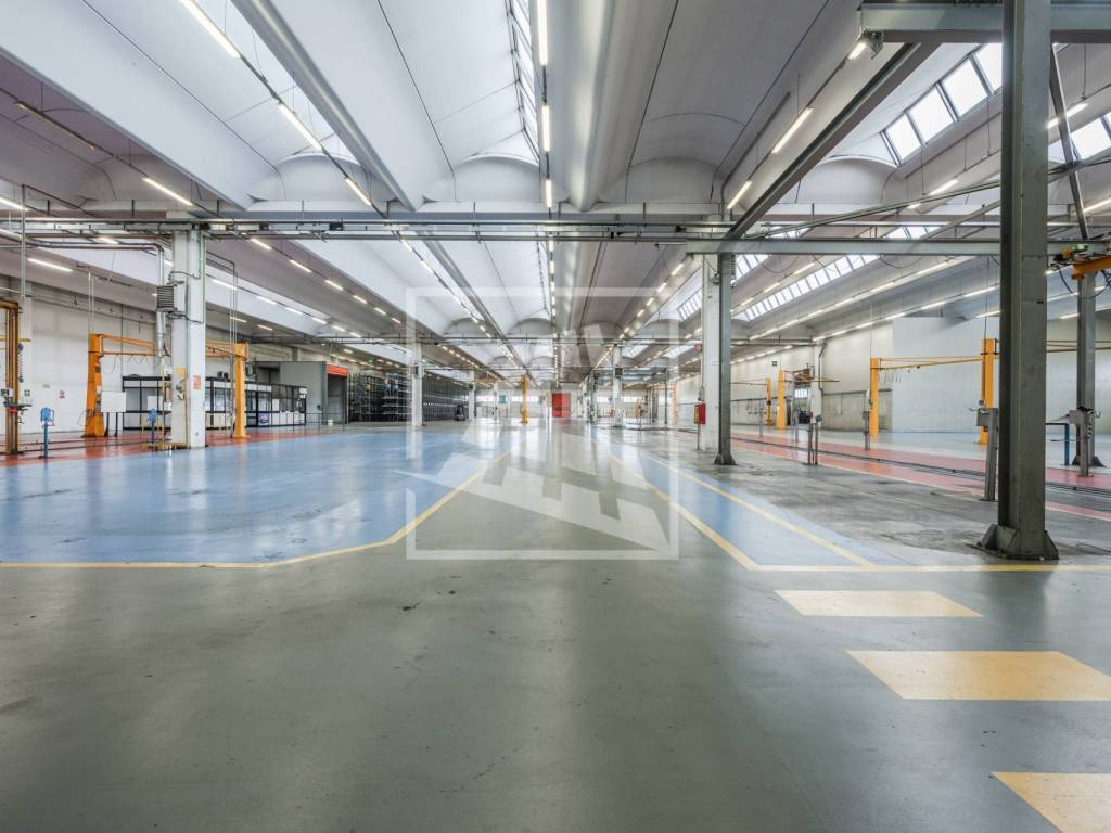 locale commerciale in vendita a Luzzara