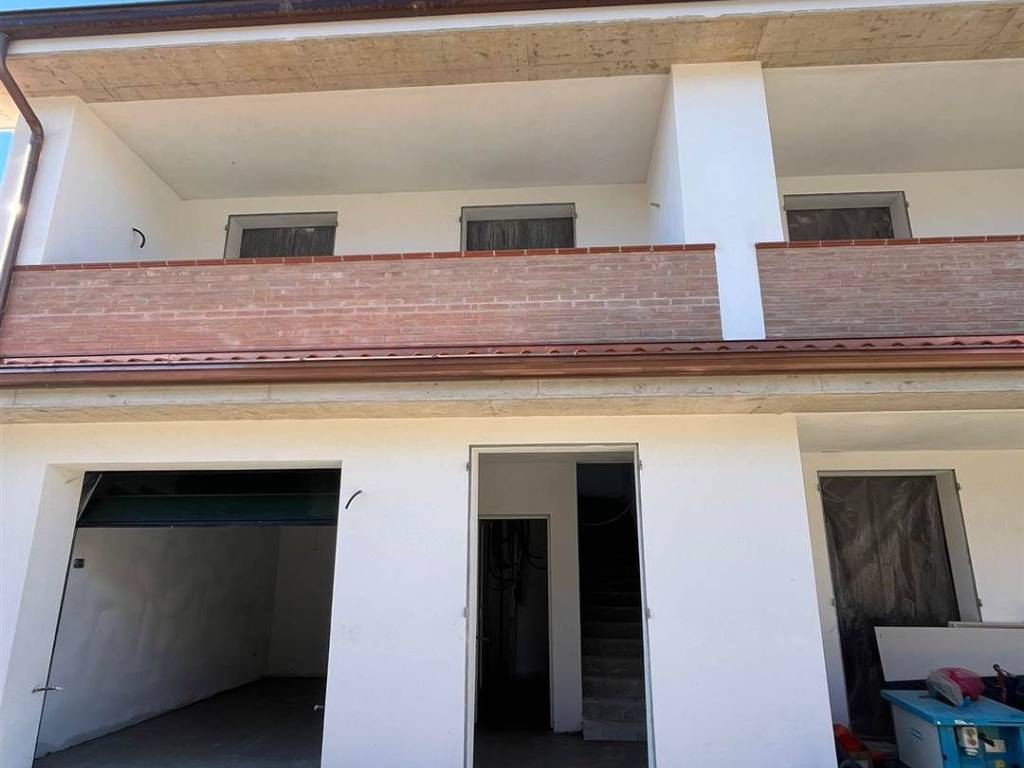 casa semindipendente in vendita a Luzzara