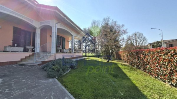 casa indipendente in vendita a Luzzara