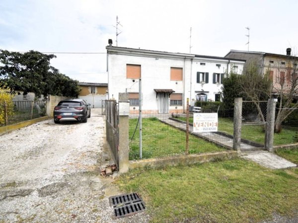 casa indipendente in vendita a Luzzara