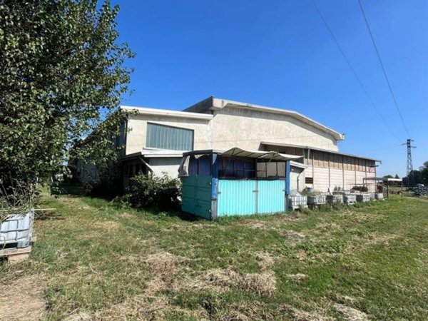 capannone in vendita a Luzzara in zona Villarotta