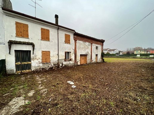casa indipendente in vendita a Luzzara in zona Codisotto