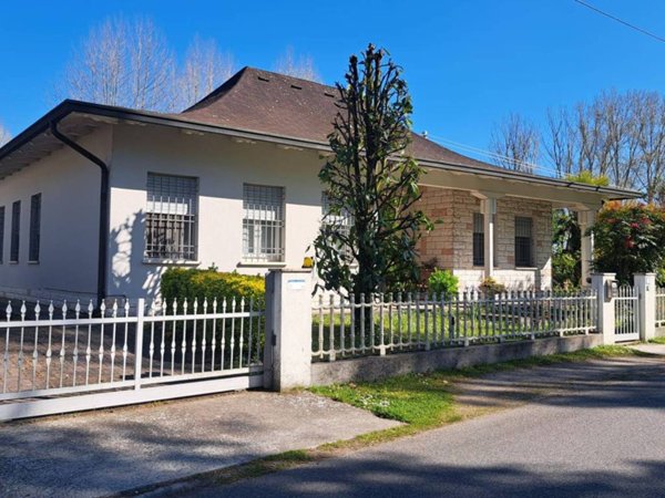 casa indipendente in vendita a Luzzara