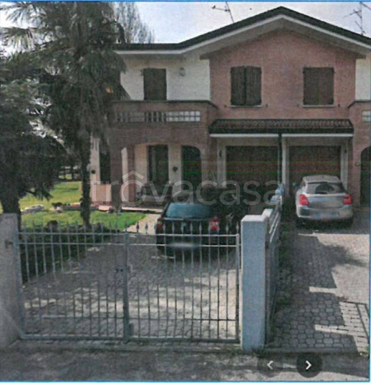 casa indipendente in vendita a Luzzara in zona Casoni