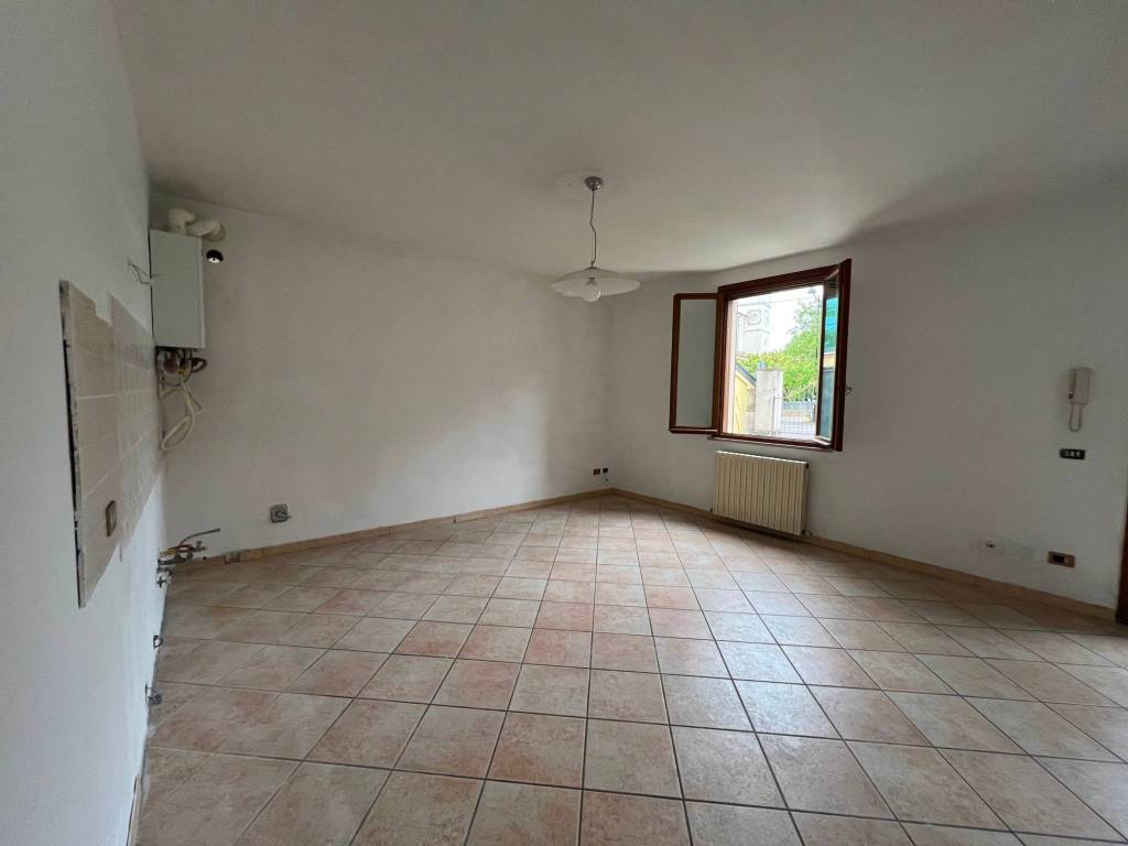 appartamento in vendita a Luzzara in zona Codisotto